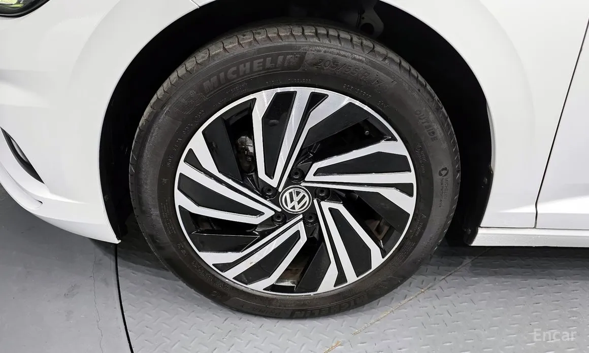 Фото 5 - Volkswagen Jetta