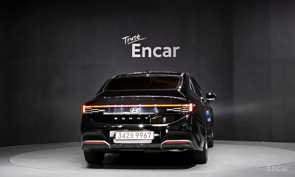 Фото 4 - Hyundai Sonata