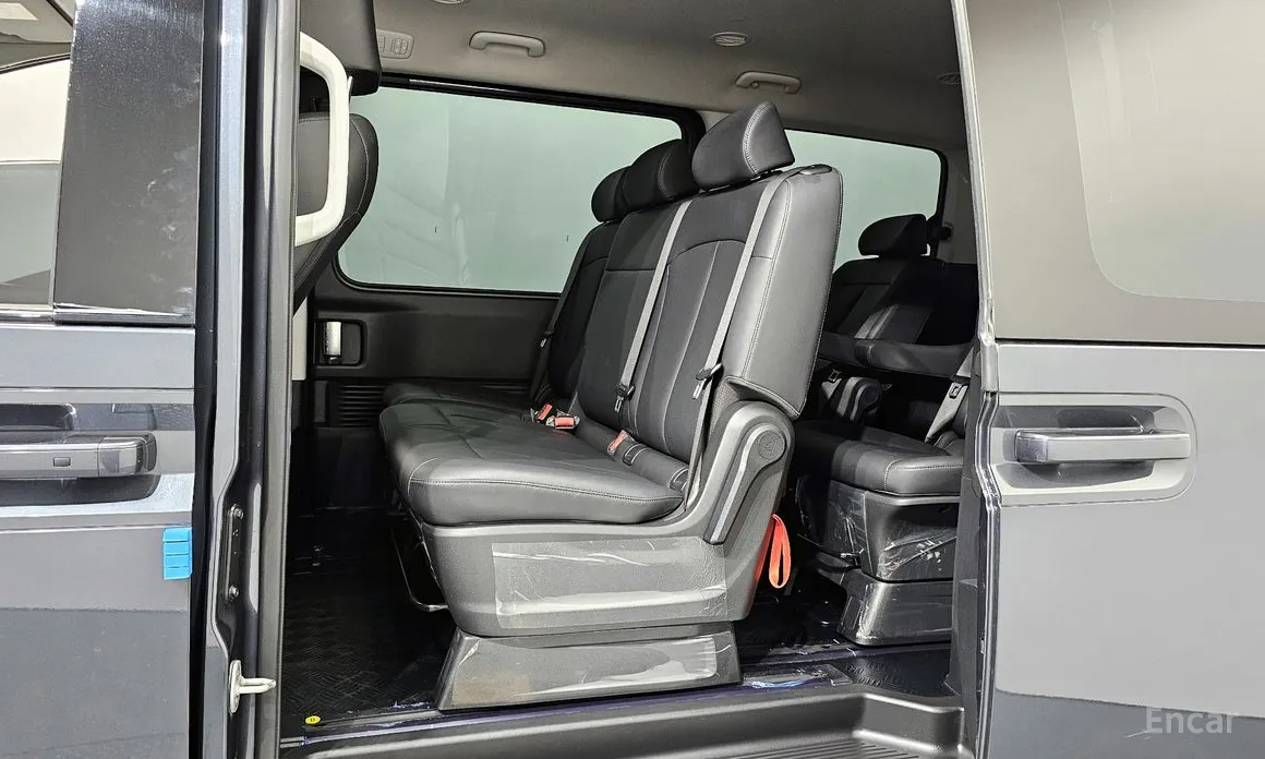 Фото 12 - Hyundai Staria