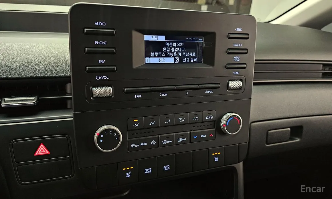 Фото 14 - Hyundai Staria