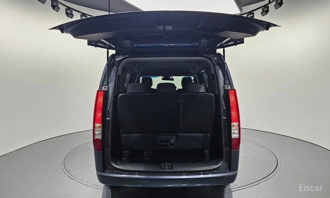 Фото 20 - Hyundai Staria