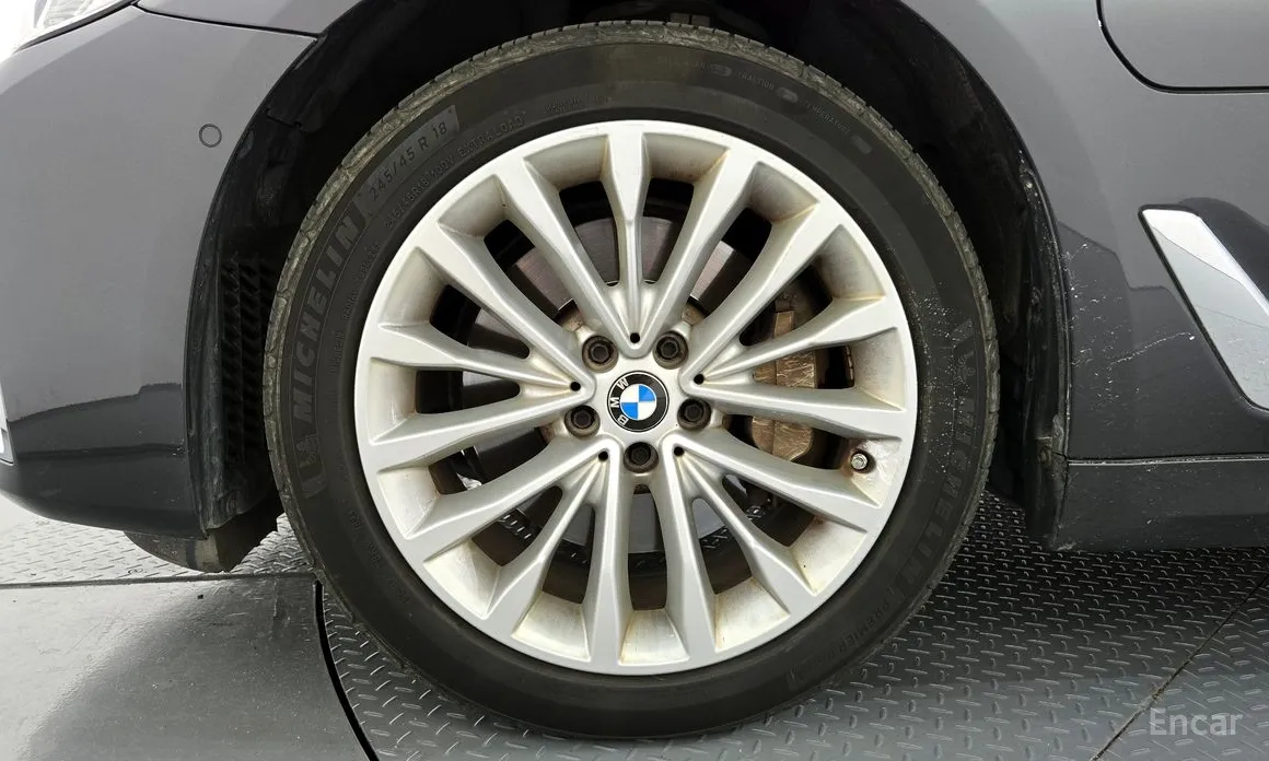 Фото 5 - BMW 5 Series