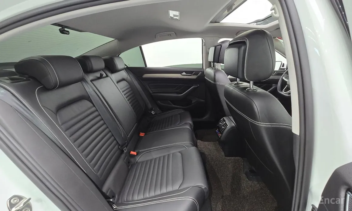 Фото 12 - Volkswagen Passat