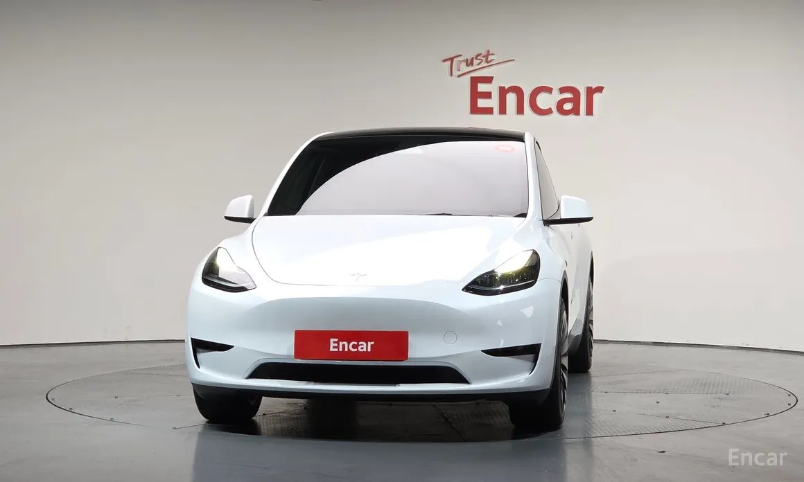 Фото 3 - Tesla Model Y