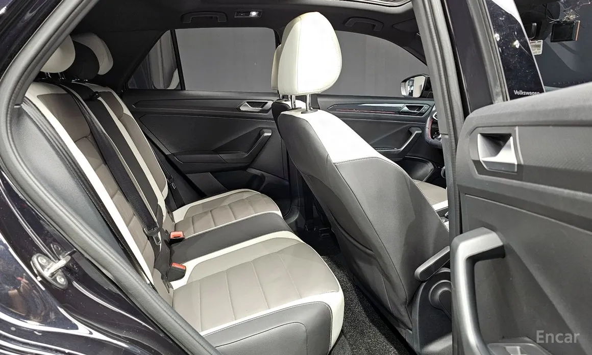 Фото 11 - Volkswagen T-Roc