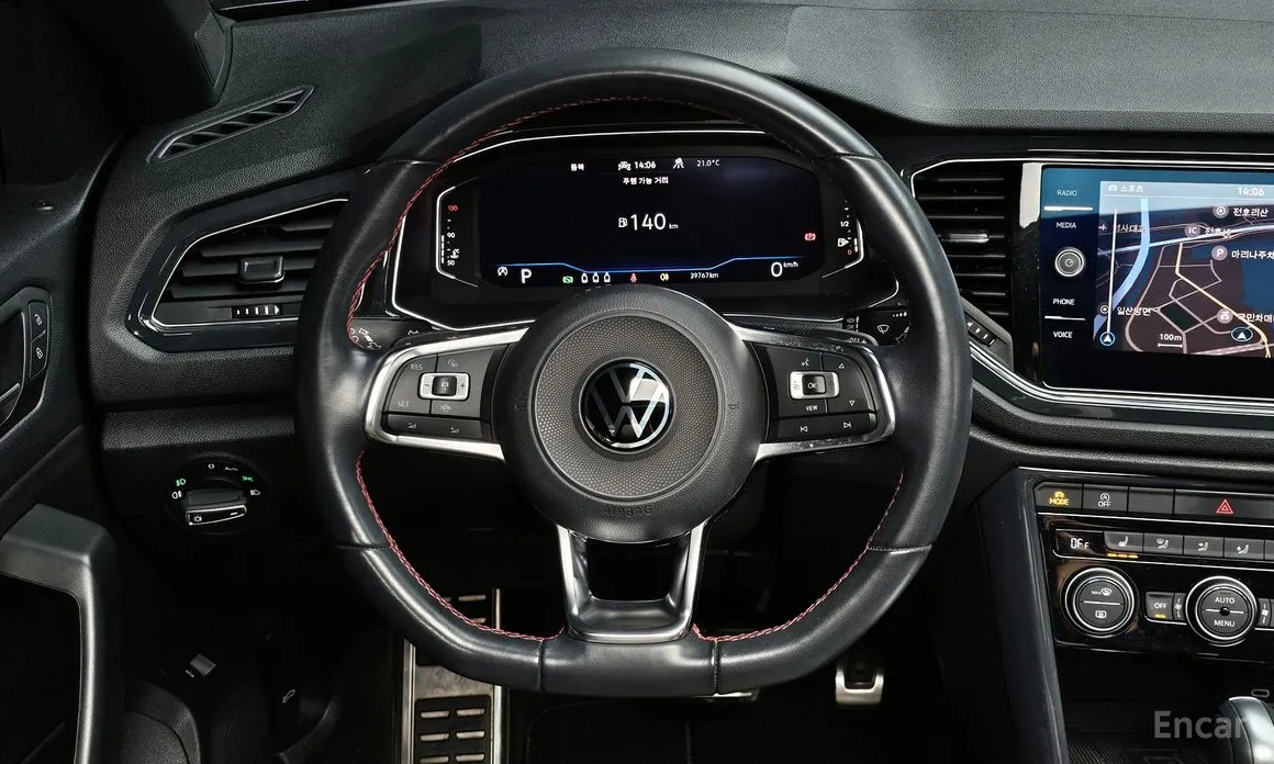 Фото 14 - Volkswagen T-Roc