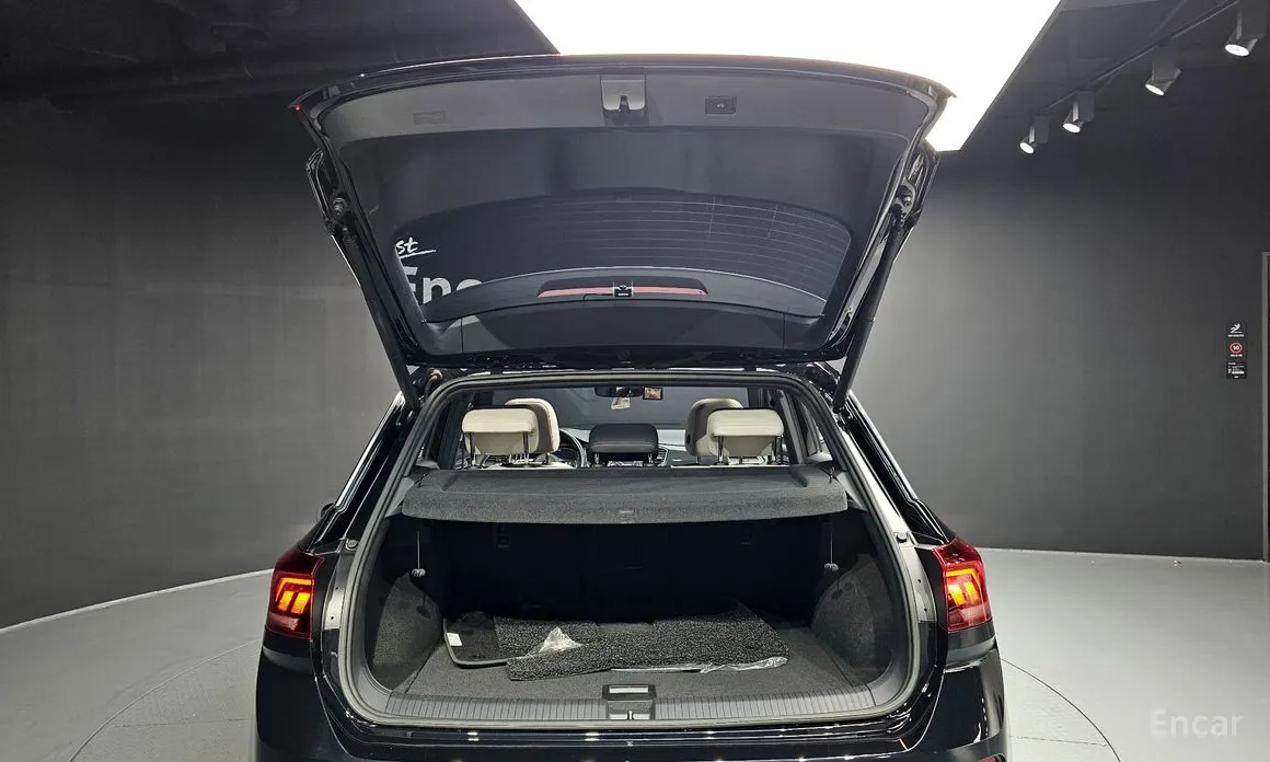 Фото 20 - Volkswagen T-Roc