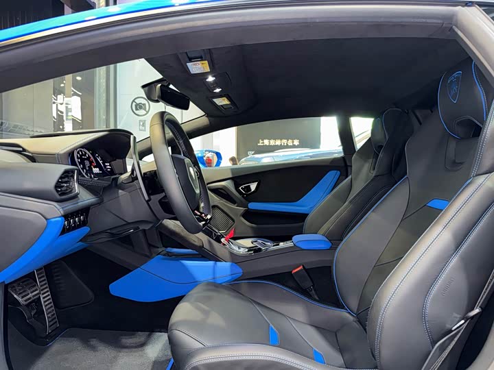 Фото 11 - Lamborghini Huracán