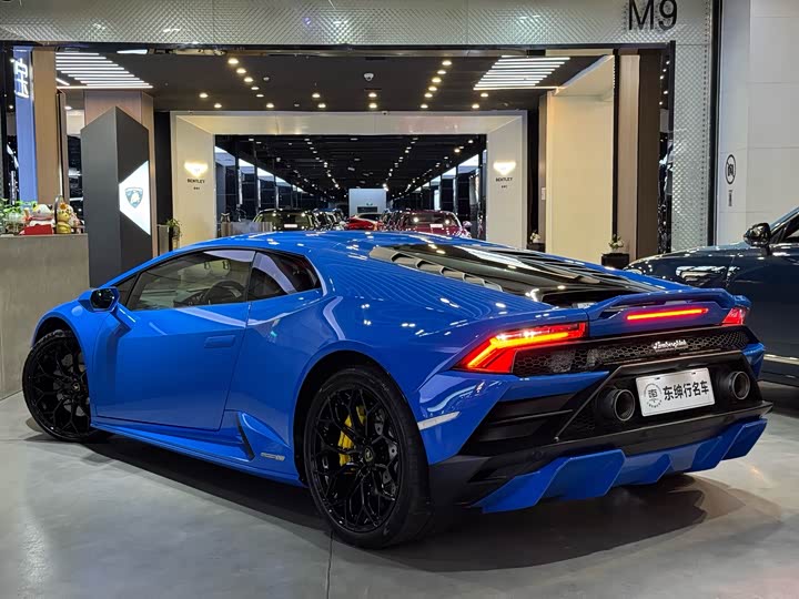 Фото 4 - Lamborghini Huracán