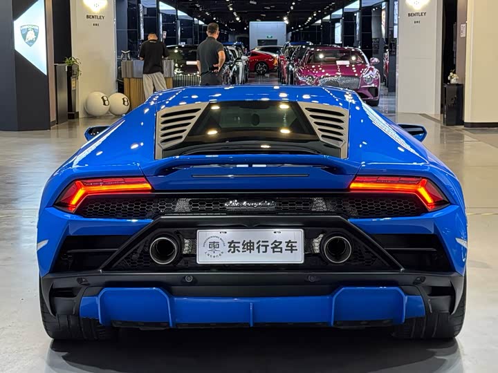 Фото 5 - Lamborghini Huracán