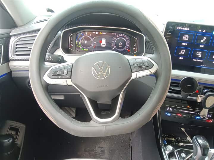 Фото 3 - Volkswagen Tayron GTE Hybrid