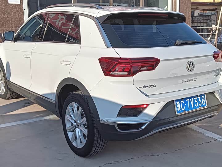 Фото 10 - Volkswagen T-Roc