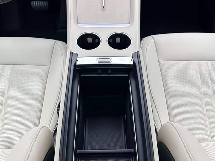 Фото 12 - Xiaomi YU7