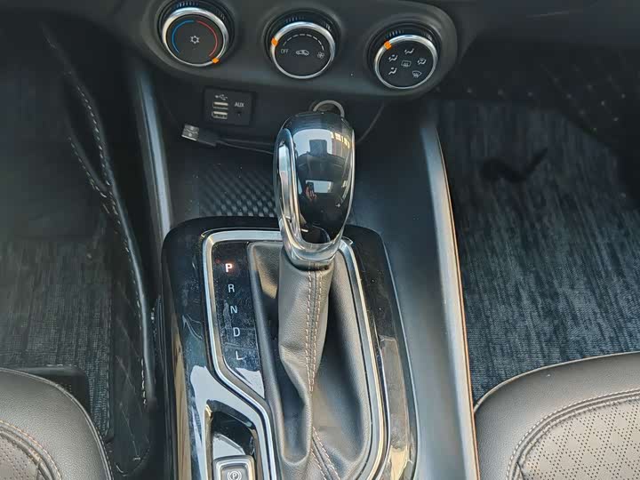 Фото 12 - Buick Verano