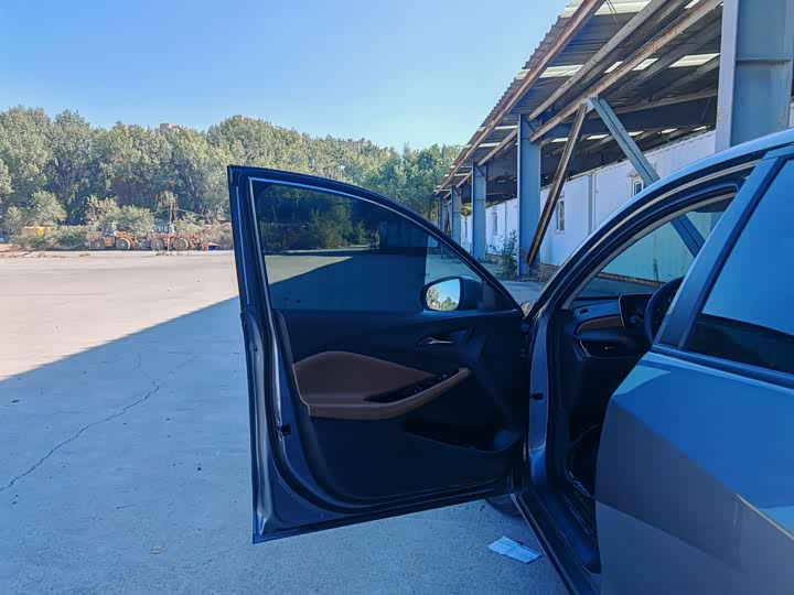 Фото 9 - Buick Verano