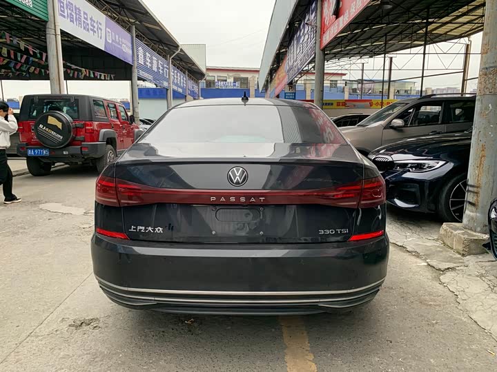 Фото 8 - Volkswagen Passat