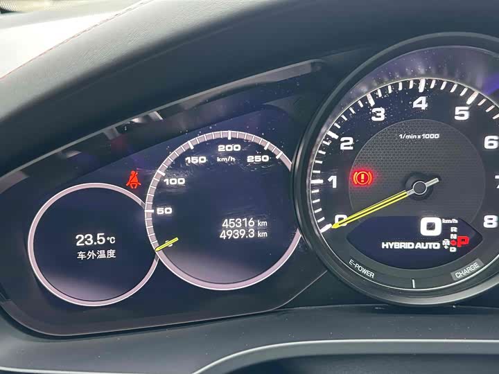 Фото 14 - Porsche Cayenne Hybrid