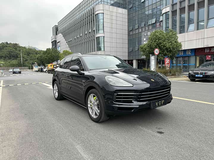 Фото 6 - Porsche Cayenne Hybrid