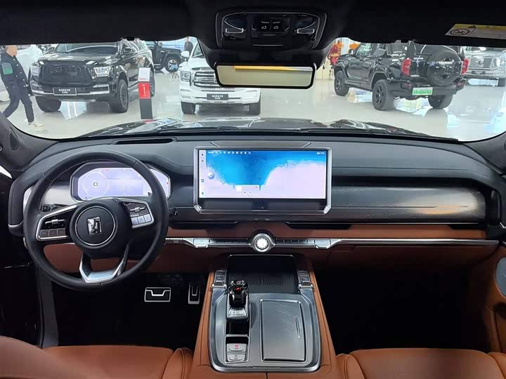 Фото 11 - Tank 700 Hybrid