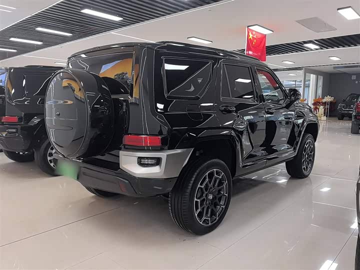 Фото 5 - Tank 700 Hybrid