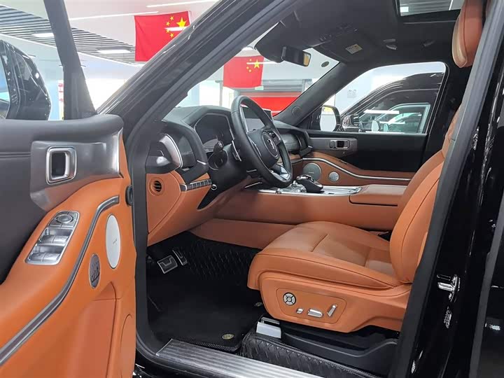 Фото 9 - Tank 700 Hybrid