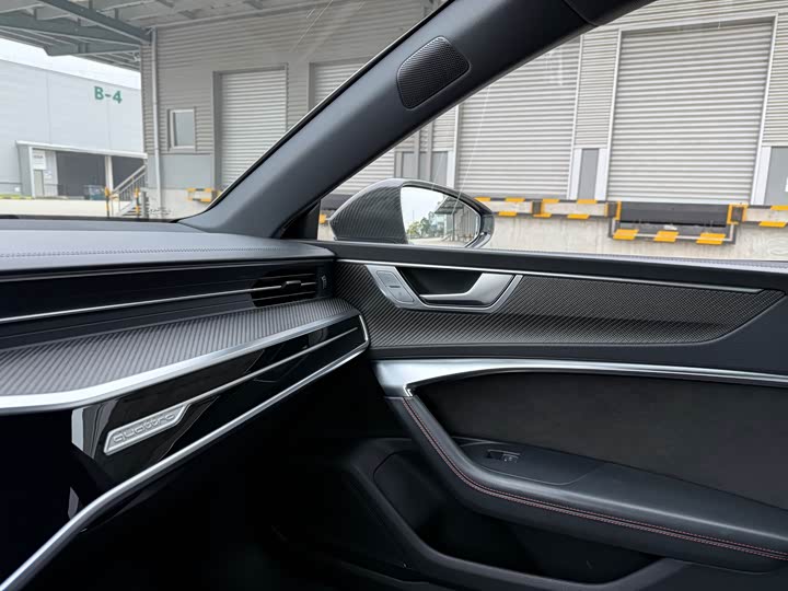 Фото 13 - Audi RS 7