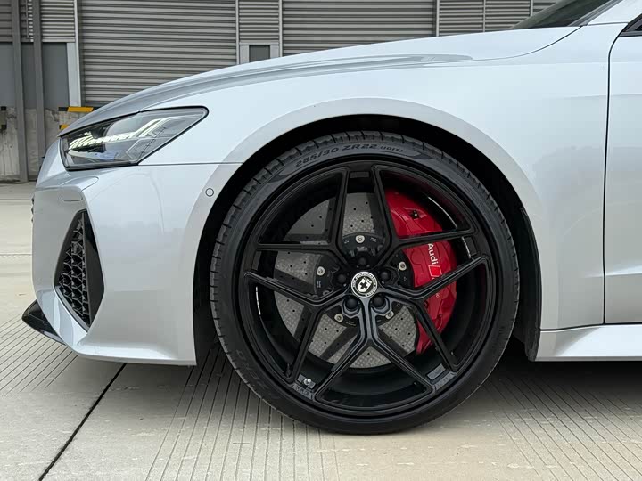 Фото 16 - Audi RS 7