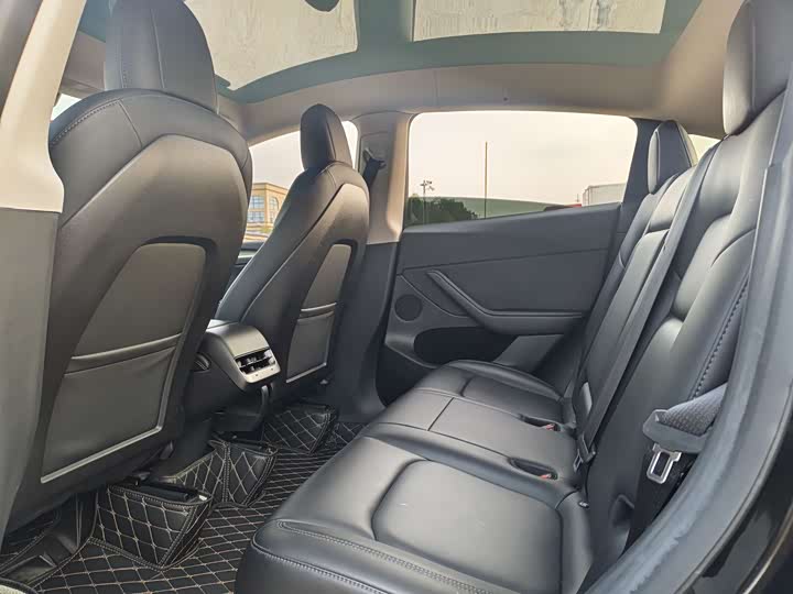 Фото 11 - Tesla Model Y