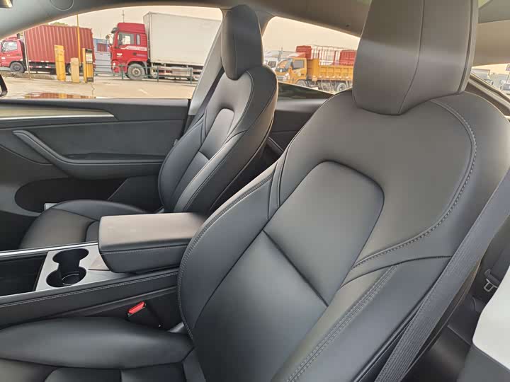 Фото 9 - Tesla Model Y