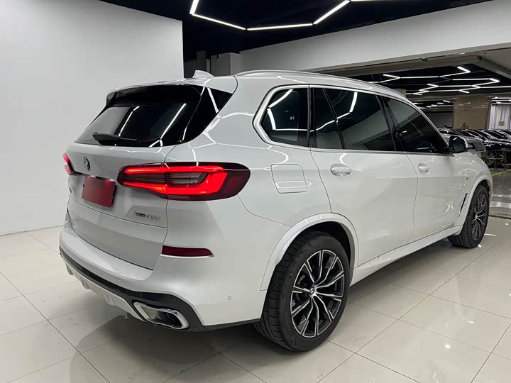 Фото 12 - BMW X5