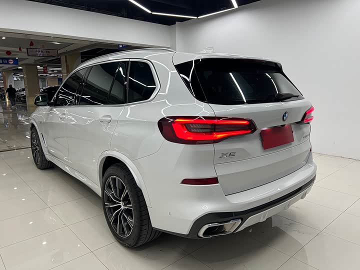 Фото 13 - BMW X5