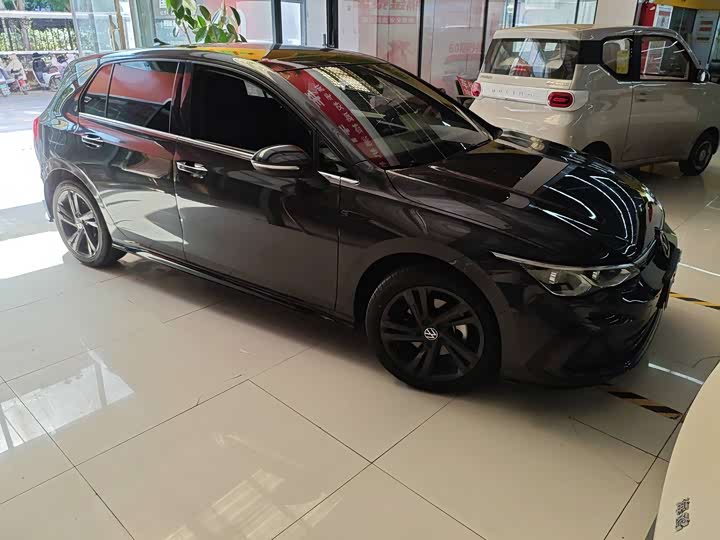 Фото 2 - Volkswagen Golf