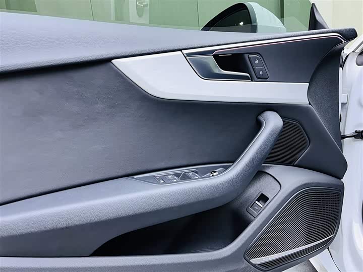 Фото 11 - Audi A5