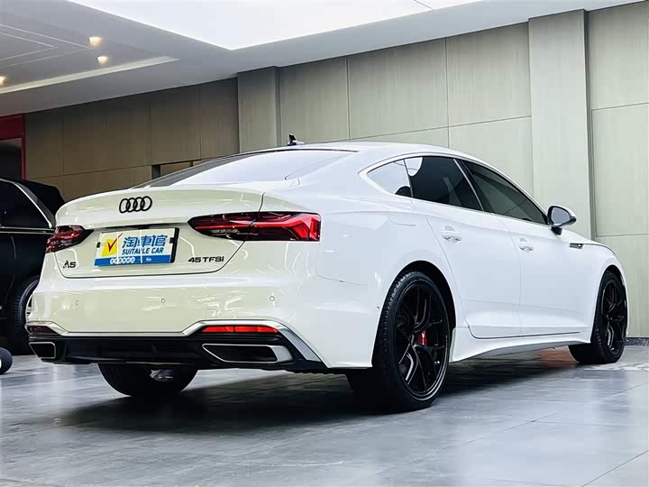Фото 4 - Audi A5