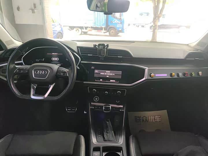 Фото 3 - Audi Q3