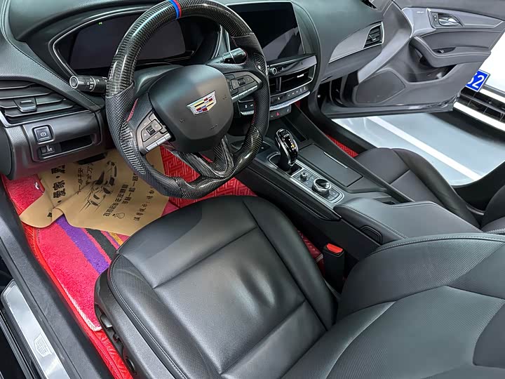 Фото 11 - Cadillac CT5