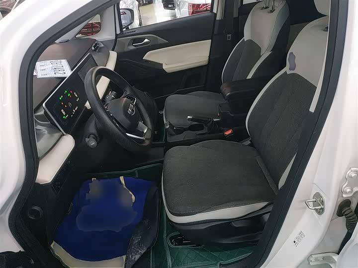 Фото 15 - Geely Geometry E Firefly