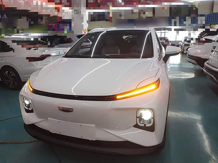 Фото 3 - Geely Geometry E Firefly