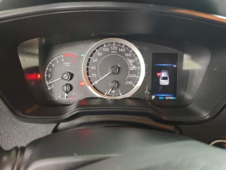 Фото 12 - Toyota Corolla