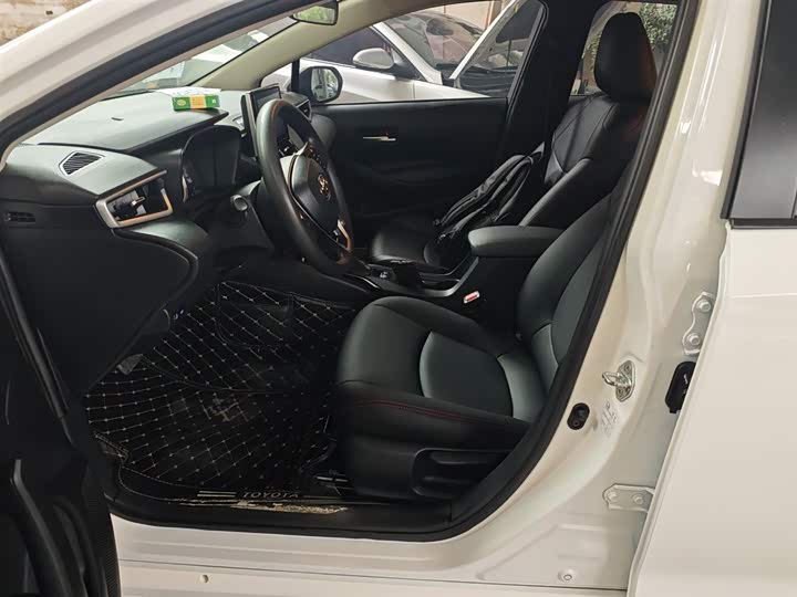 Фото 15 - Toyota Corolla