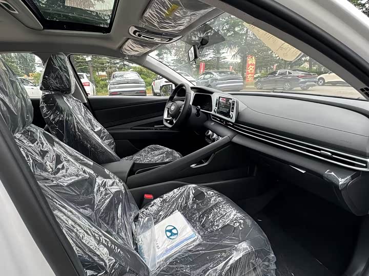 Фото 6 - Hyundai Elantra N line