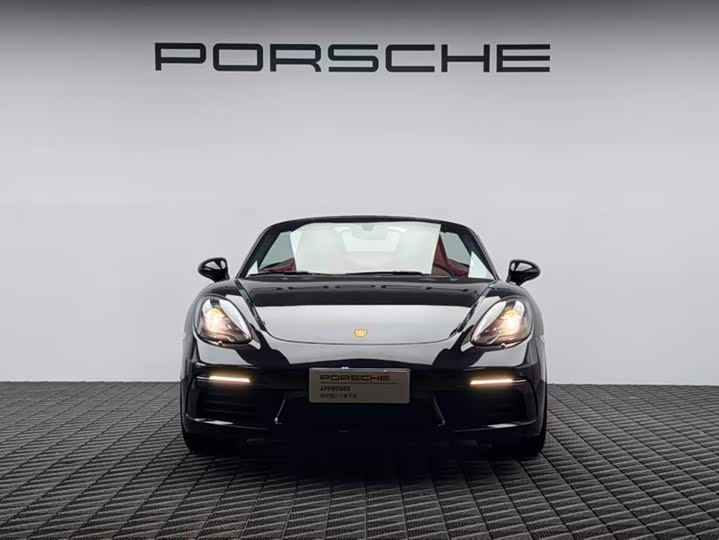 Фото 2 - Porsche 718