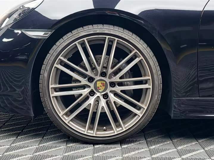 Фото 8 - Porsche 718