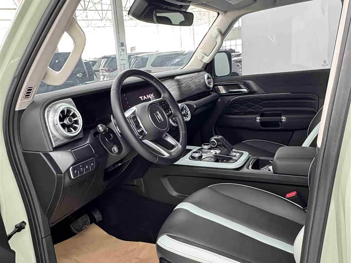 Фото 4 - Tank 300