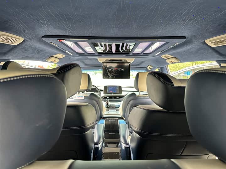 Фото 12 - Buick GL8 ES