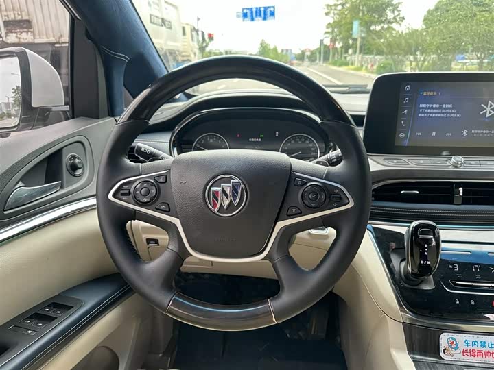 Фото 7 - Buick GL8 ES