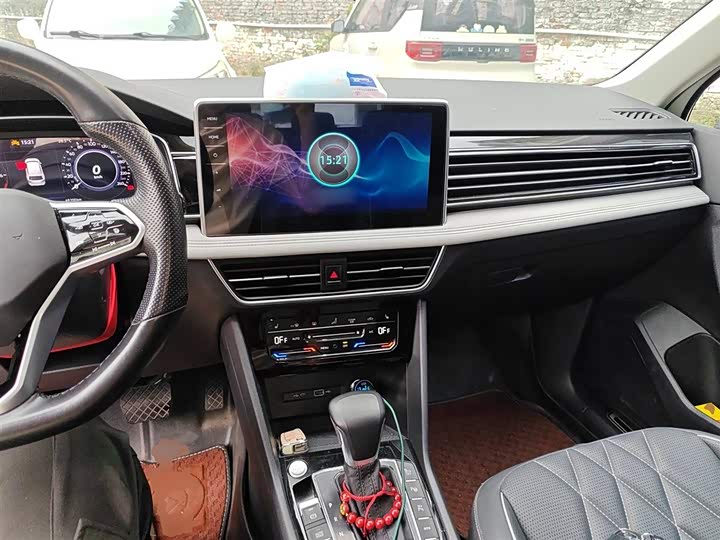 Фото 10 - Volkswagen Tiguan L Hybrid