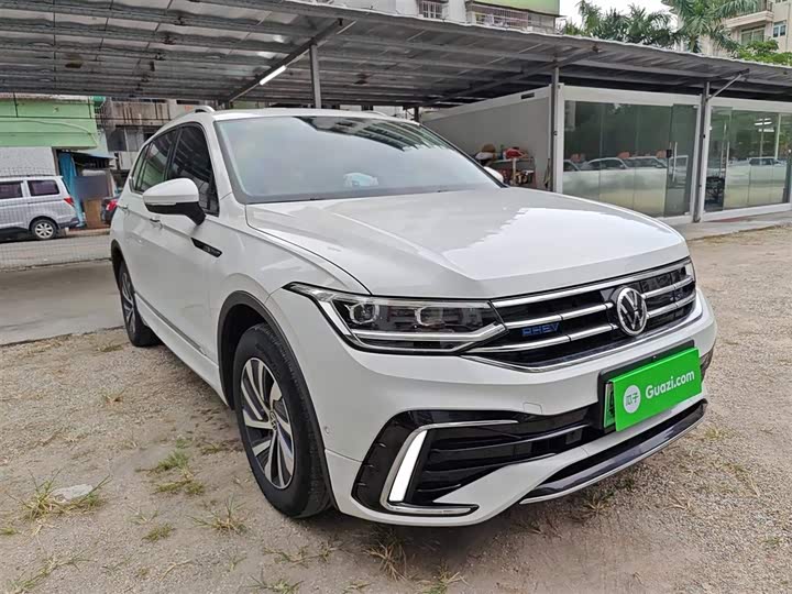 Фото 4 - Volkswagen Tiguan L Hybrid