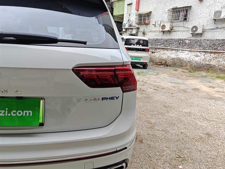 Фото 8 - Volkswagen Tiguan L Hybrid