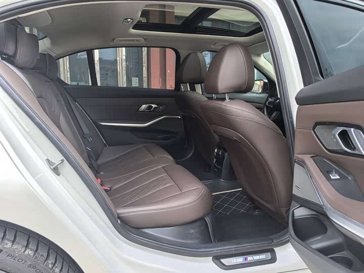 Фото 10 - BMW 3 Series